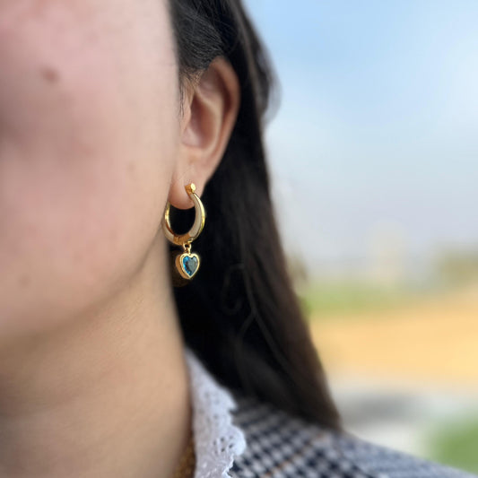 DEVI Reversible Horse Shoe Huggies - Classic